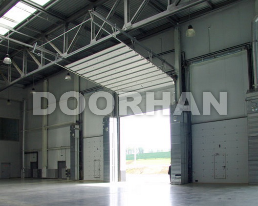 Промышленные секционные ворота DoorHan